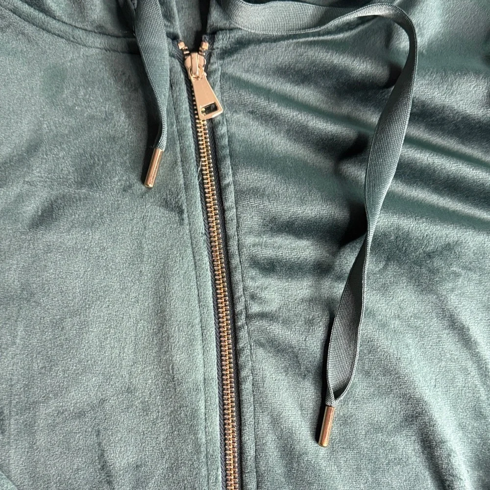 Magaschoni Green Zip-up Hoodie and Pant Velour Set